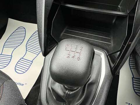 Peugeot 2008 1.2 PureTech Active Premium + Euro 6 (s/s) 5dr - U1651370