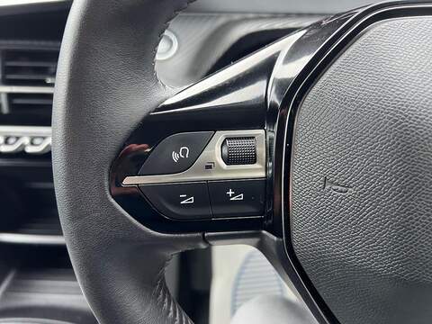 Peugeot 2008 1.2 PureTech Active Premium + Euro 6 (s/s) 5dr - U1651370