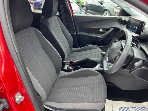 Peugeot 2008 1.2 PureTech Active Premium + Euro 6 (s/s) 5dr - U1651370