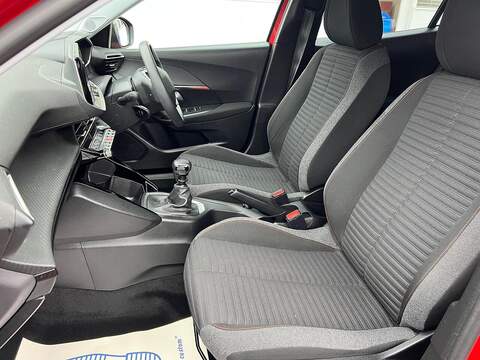 Peugeot 2008 1.2 PureTech Active Premium + Euro 6 (s/s) 5dr - U1651370