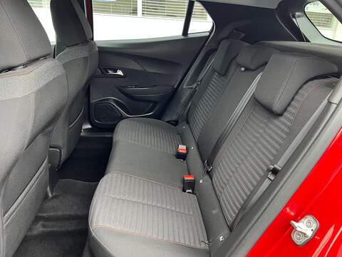 Peugeot 2008 1.2 PureTech Active Premium + Euro 6 (s/s) 5dr - U1651370