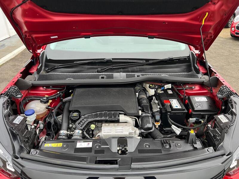 Peugeot 2008 1.2 PureTech Active Premium + Euro 6 (s/s) 5dr - U1651370