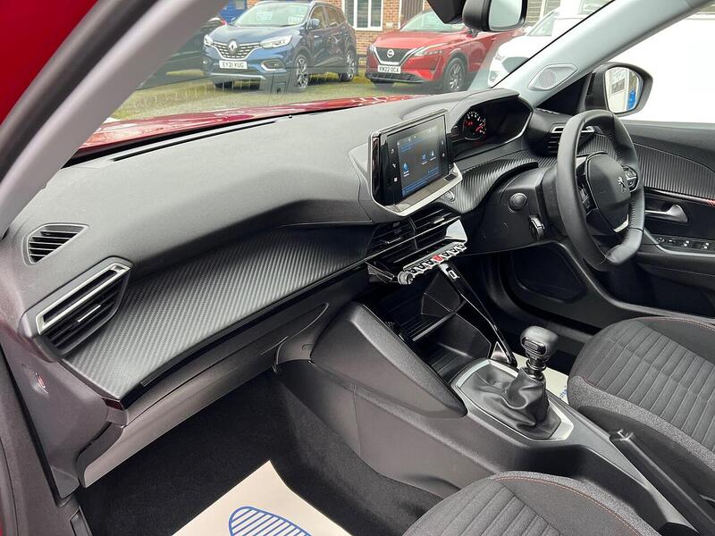 Peugeot 2008 1.2 PureTech Active Premium + Euro 6 (s/s) 5dr - U1651370