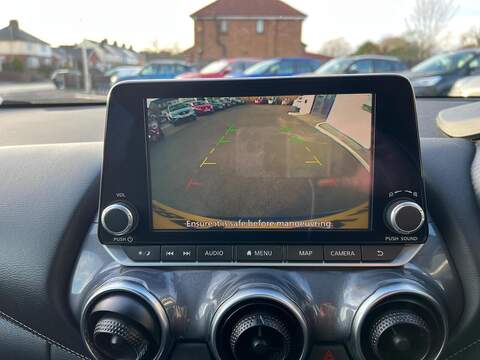 Nissan Juke 1.0 DIG-T N-Connecta Euro 6 (s/s) 5dr - U1651373