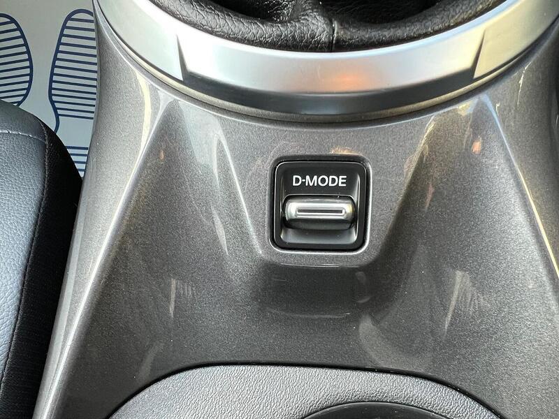 Nissan Juke 1.0 DIG-T N-Connecta Euro 6 (s/s) 5dr - U1651373