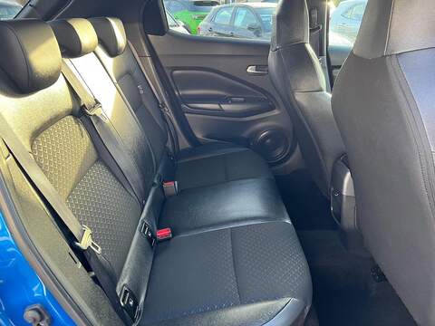 Nissan Juke 1.0 DIG-T N-Connecta Euro 6 (s/s) 5dr - U1651373