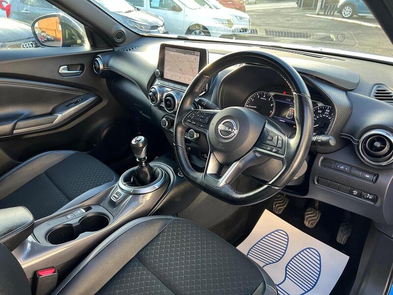 Nissan Juke 1.0 DIG-T N-Connecta Euro 6 (s/s) 5dr - U1651373