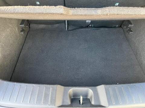 Nissan Juke 1.0 DIG-T N-Connecta Euro 6 (s/s) 5dr - U1651373