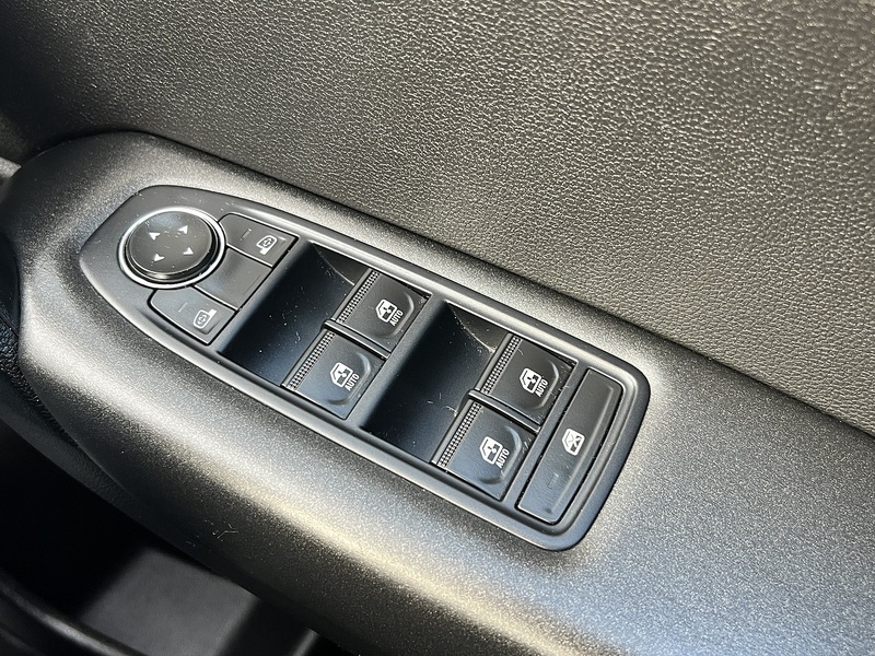 Renault Captur 1.0 TCe evolution SUV 5dr Petrol Manual Euro 6 (s/s) (90 ps) - U1651375