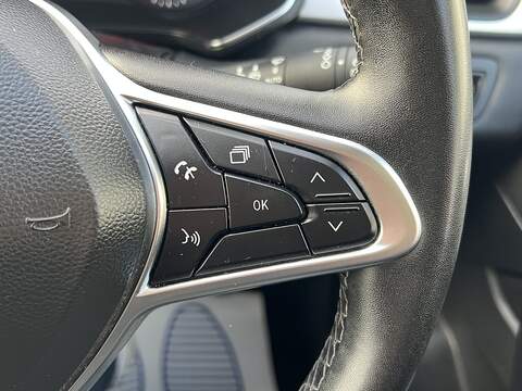 Renault Captur 1.0 TCe evolution SUV 5dr Petrol Manual Euro 6 (s/s) (90 ps) - U1651375