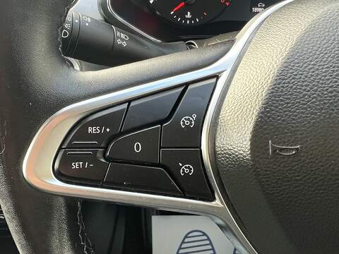 Renault Captur 1.0 TCe evolution SUV 5dr Petrol Manual Euro 6 (s/s) (90 ps) - U1651375