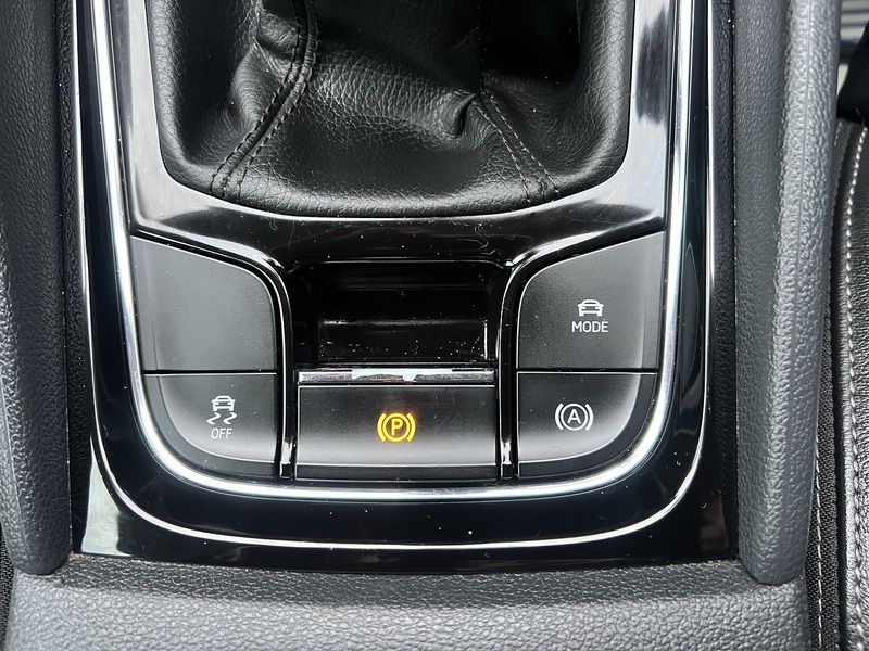 Skoda Karoq 1.0 TSI SE L SUV 5dr Petrol Manual Euro 6 (s/s) (110 ps) - U1651380