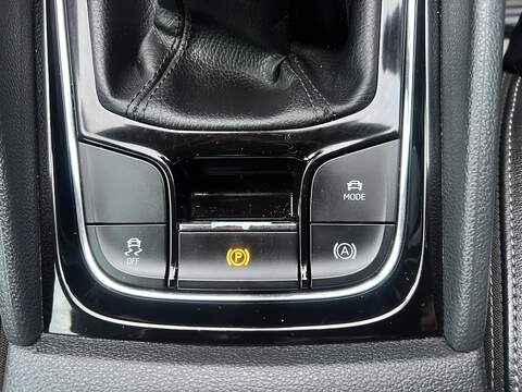 Skoda Karoq 1.0 TSI SE L SUV 5dr Petrol Manual Euro 6 (s/s) (110 ps) - U1651380