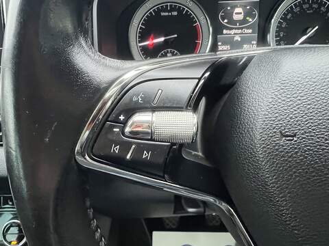 Skoda Karoq 1.0 TSI SE L SUV 5dr Petrol Manual Euro 6 (s/s) (110 ps) - U1651380