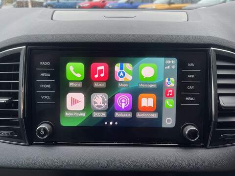 Skoda Karoq 1.0 TSI SE L SUV 5dr Petrol Manual Euro 6 (s/s) (110 ps) - U1651380