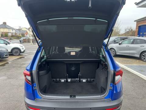 Skoda Karoq 1.0 TSI SE L SUV 5dr Petrol Manual Euro 6 (s/s) (110 ps) - U1651380