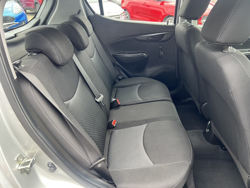 Vauxhall Viva 1.0i SE Euro 6 5dr (a/c) - U1651387