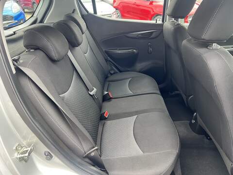Vauxhall Viva 1.0i SE Euro 6 5dr (a/c) - U1651387