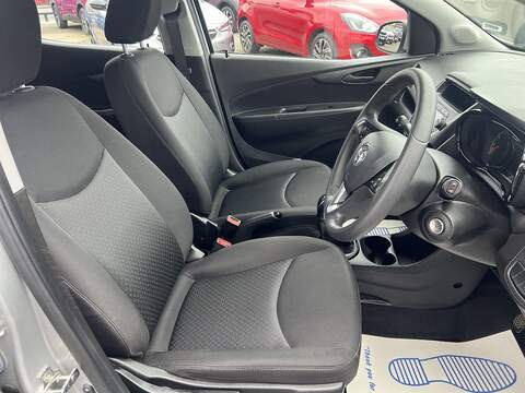 Vauxhall Viva 1.0i SE Euro 6 5dr (a/c) - U1651387