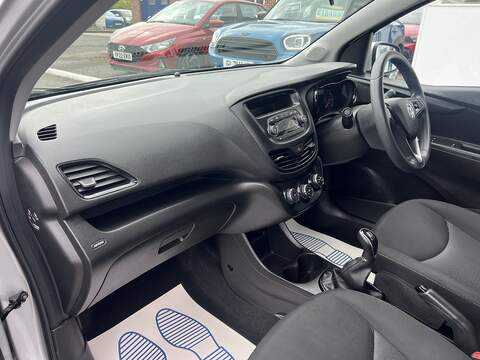 Vauxhall Viva 1.0i SE Euro 6 5dr (a/c) - U1651387