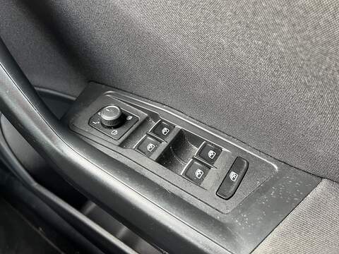 Volkswagen T-Roc 1.5 TSI EVO United SUV 5dr Petrol DSG Euro 6 (s/s) (150 ps) - U1651391