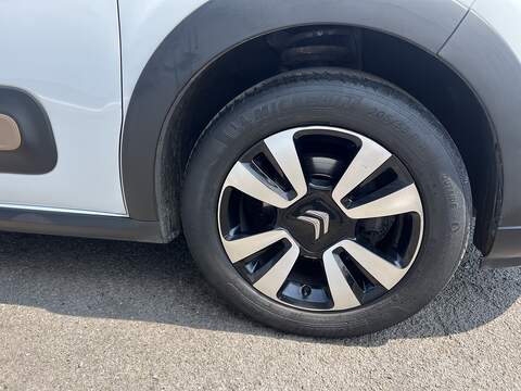 Citroen C3 1.2 PureTech C-Series Edition Hatchback 5dr Petrol Manual Euro 6 (s/s) (83 ps) - U1651396