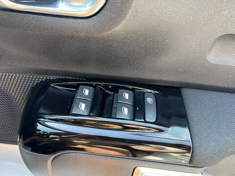 Citroen C3 1.2 PureTech C-Series Edition Hatchback 5dr Petrol Manual Euro 6 (s/s) (83 ps) - U1651396