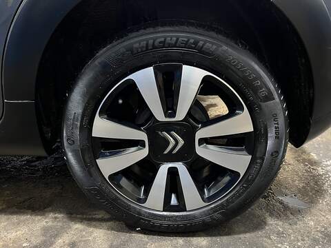 Citroen C3 1.2 PureTech C-Series Edition Hatchback 5dr Petrol Manual Euro 6 (s/s) (83 ps) - U1651397