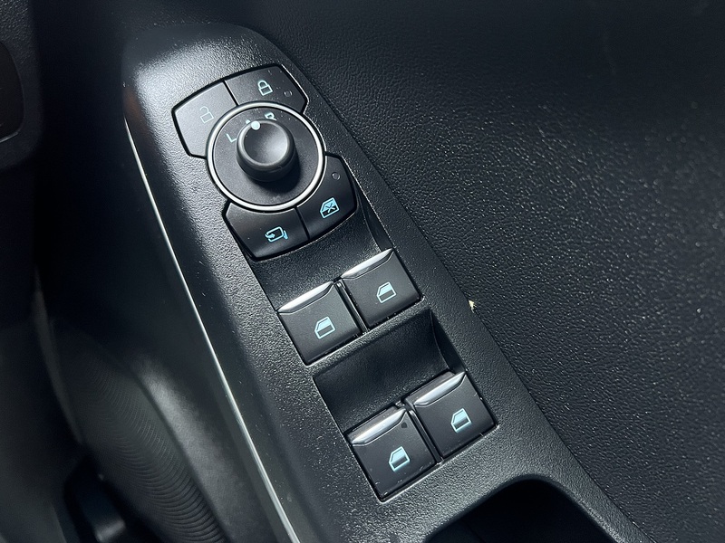 Ford Puma 1.0T EcoBoost MHEV ST-Line X SUV 5dr Petrol Hybrid DCT Euro 6 (s/s) (125 ps) - U1651398