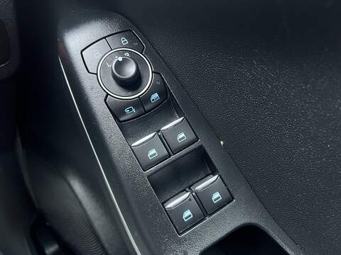 Ford Puma 1.0T EcoBoost MHEV ST-Line X SUV 5dr Petrol Hybrid DCT Euro 6 (s/s) (125 ps) - U1651398