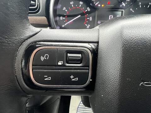 Citroen C3 1.2 PureTech Shine Plus Hatchback 5dr Petrol EAT6 Euro 6 (s/s) (110 ps) - U1651399