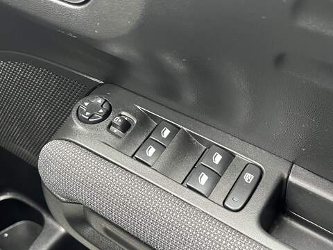 Citroen C3 Aircross 1.2 PureTech Shine Euro 6 (s/s) 5dr - U1651406