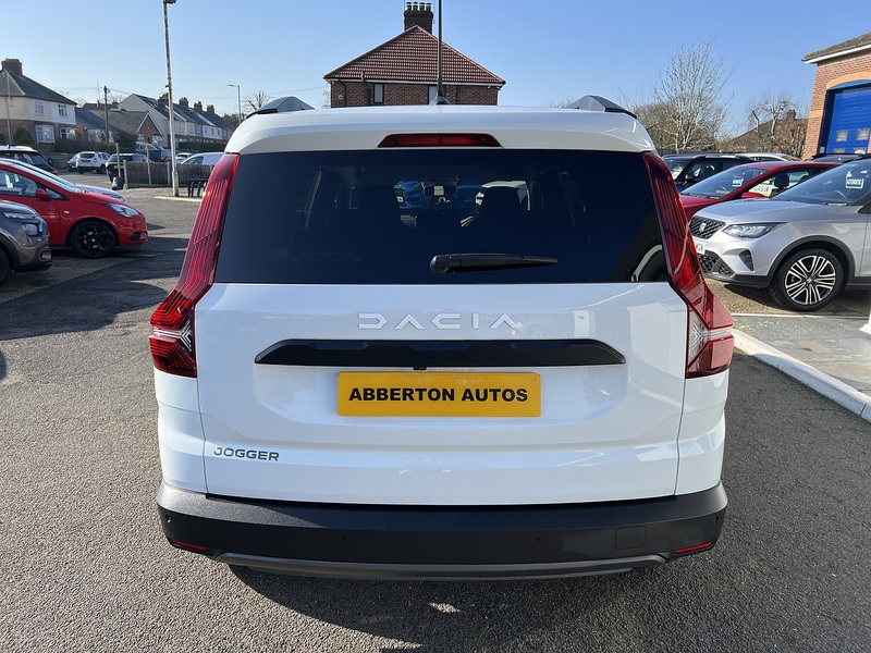 Dacia Jogger 1.0 TCe Expression MPV 5dr Petrol Manual Euro 6 (s/s) (110 ps) - U1651412