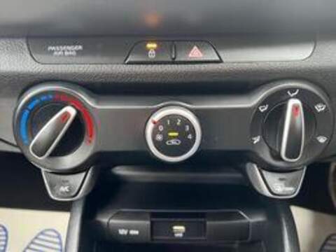 Kia Stonic 1.0 T-GDi 2 DCT Euro 6 (s/s) 5dr - U1651427