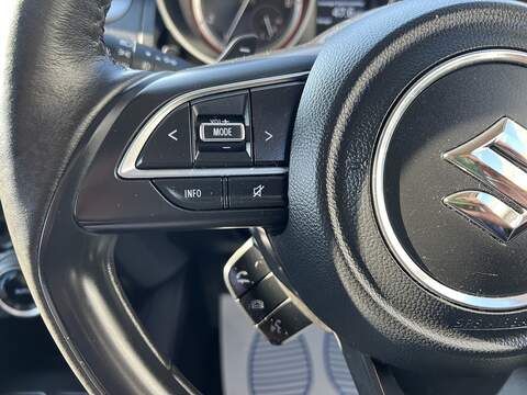 Suzuki Swift 1.2 Dualjet MHEV SZ5 Hatchback 5dr Petrol Hybrid CVT Euro 6 (s/s) (83 ps) - U1651429