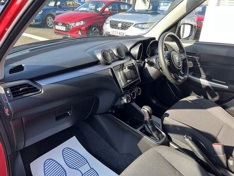 Suzuki Swift 1.2 Dualjet MHEV SZ5 Hatchback 5dr Petrol Hybrid CVT Euro 6 (s/s) (83 ps) - U1651429