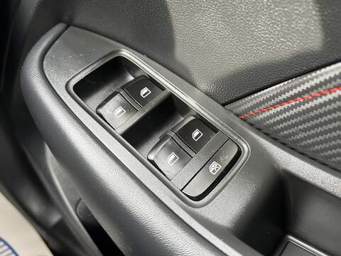 MG MG ZS 1.0 T-GDI Exclusive SUV 5dr Petrol Auto Euro 6 (111 ps) - U1651430