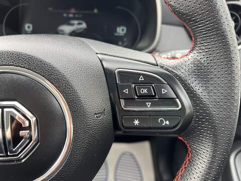 MG MG ZS 1.0 T-GDI Exclusive SUV 5dr Petrol Auto Euro 6 (111 ps) - U1651430