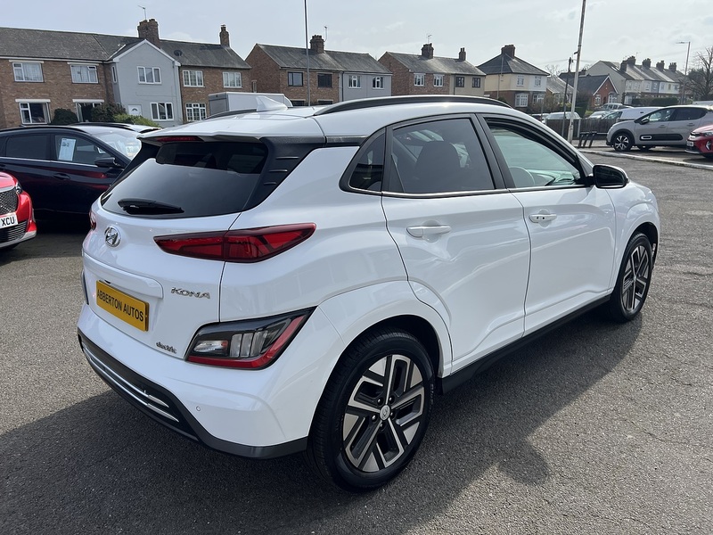 Hyundai KONA 39kWh Premium SUV 5dr Electric Auto (10.5kW Charger) (136 ps) - U1651431