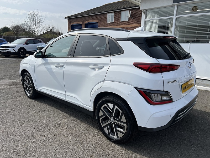 Hyundai KONA 39kWh Premium SUV 5dr Electric Auto (10.5kW Charger) (136 ps) - U1651431