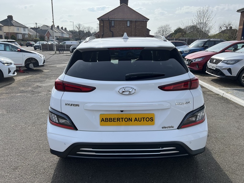 Hyundai KONA 39kWh Premium SUV 5dr Electric Auto (10.5kW Charger) (136 ps) - U1651431