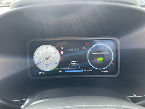 Hyundai KONA 39kWh Premium SUV 5dr Electric Auto (10.5kW Charger) (136 ps) - U1651431
