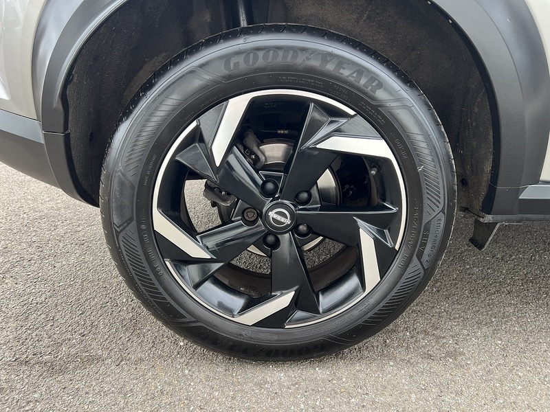 Nissan Juke 1.0 DIG-T N-Connecta DCT Auto Euro 6 (s/s) 5dr - U1651437