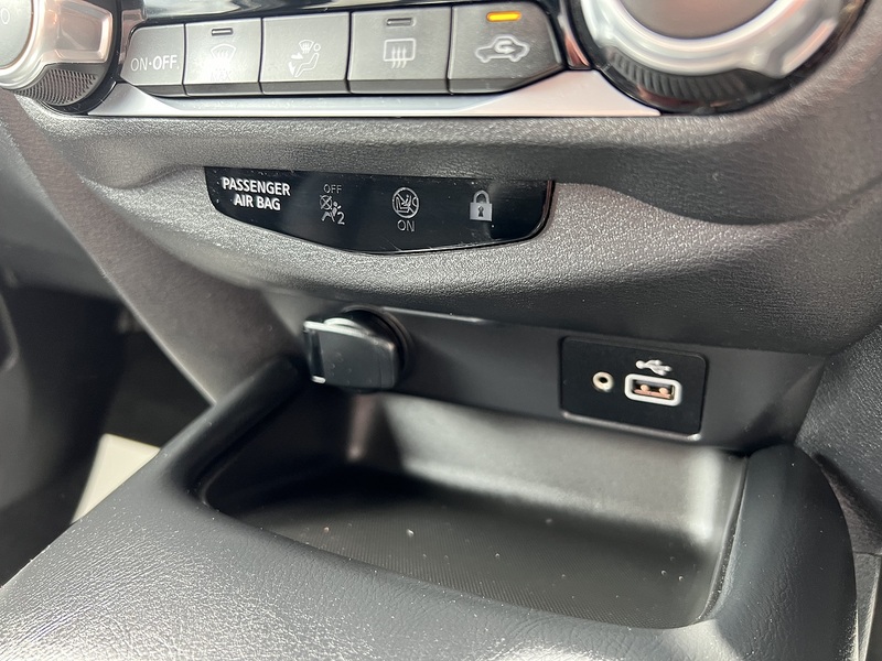 Nissan Juke 1.0 DIG-T N-Connecta DCT Auto Euro 6 (s/s) 5dr - U1651437