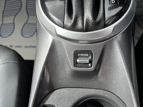 Nissan Juke 1.0 DIG-T N-Connecta DCT Auto Euro 6 (s/s) 5dr - U1651437