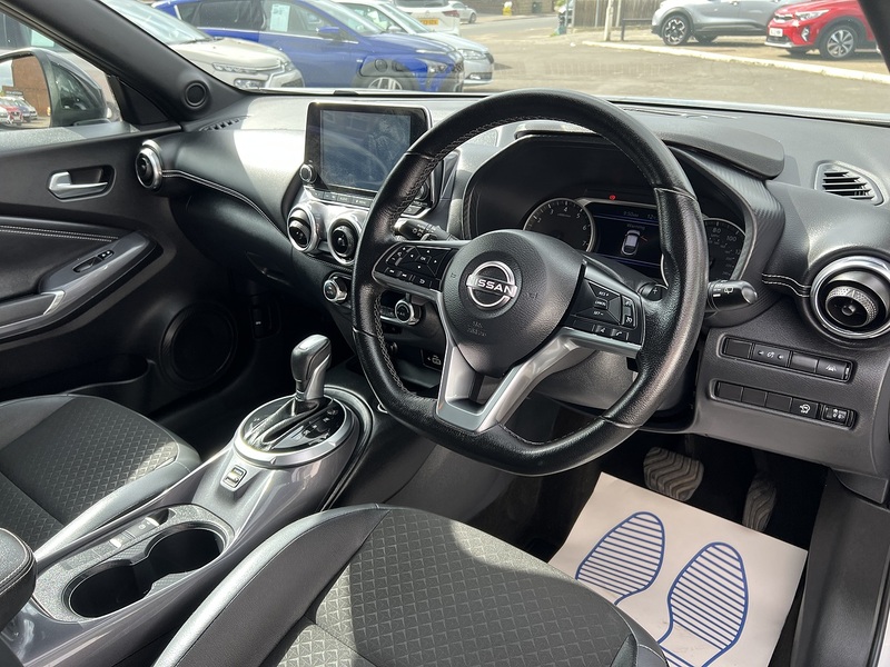 Nissan Juke 1.0 DIG-T N-Connecta DCT Auto Euro 6 (s/s) 5dr - U1651437