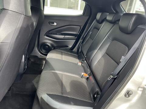 Nissan Juke 1.0 DIG-T N-Connecta DCT Auto Euro 6 (s/s) 5dr - U1651437