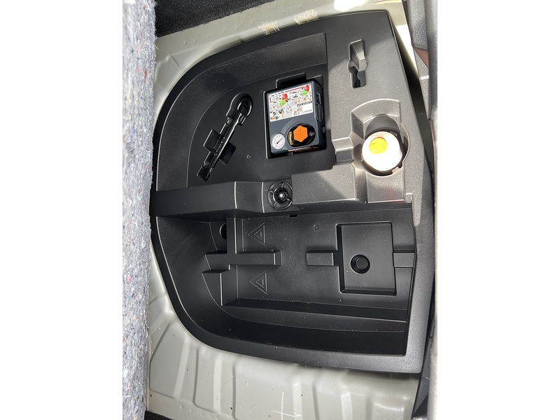 Nissan Juke 1.0 DIG-T N-Connecta DCT Auto Euro 6 (s/s) 5dr - U1651437