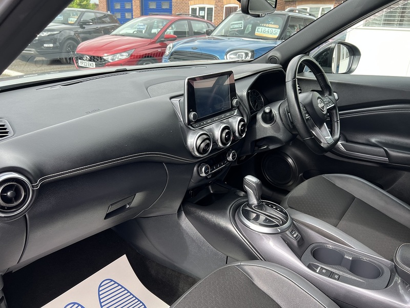 Nissan Juke 1.0 DIG-T N-Connecta DCT Auto Euro 6 (s/s) 5dr - U1651437