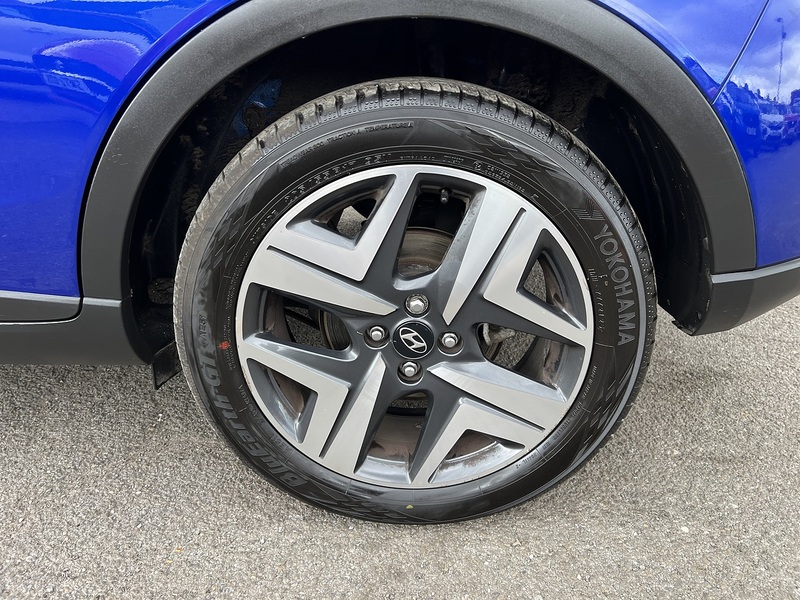 Hyundai BAYON 1.0 T-GDi MHEV Premium SUV 5dr Petrol Hybrid Manual Euro 6 (s/s) (100 ps) - U1651449